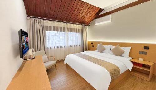 Double Room with Private Bathroom