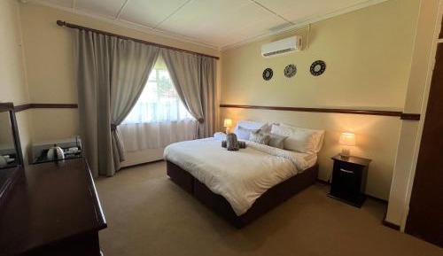 Suite with Garden View