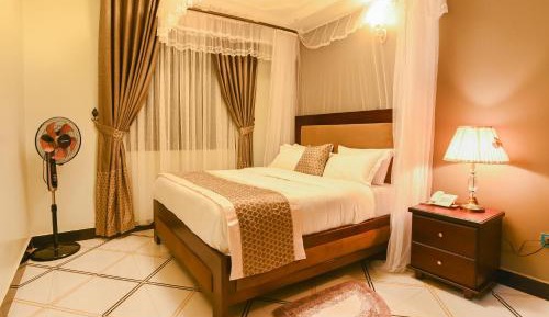 Deluxe Queen Room