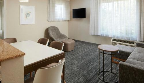 2 Bedroom Suite