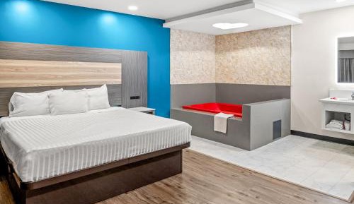 King Room with Spa Bath
