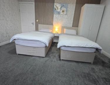 Double Room with Shared Toilet