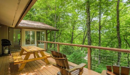 Three-Bedroom Holiday Home 