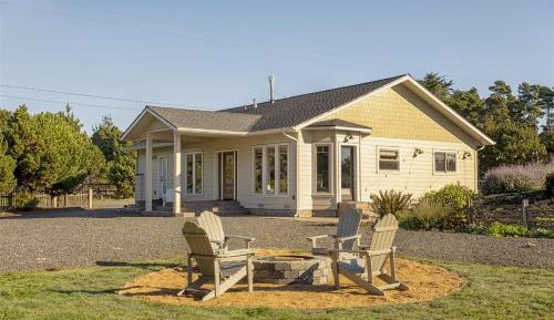 Two-Bedroom Holiday Home
