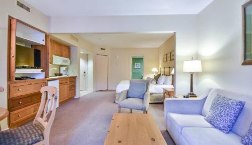 Two-Bedroom Apartment with Garden View