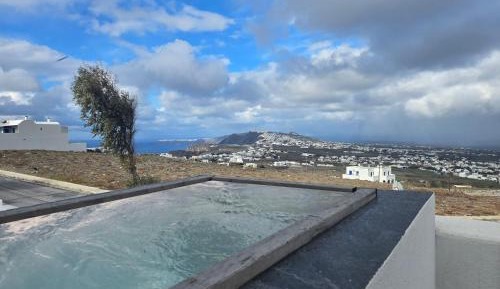 Queen Suite with Spa Bath