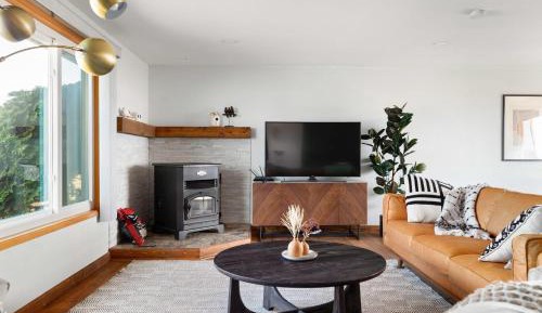 Three-Bedroom Holiday Home 