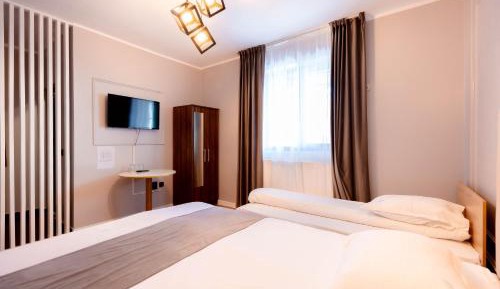 Triple Room with Private Bathroom