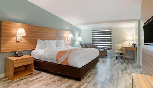 King Room with Bay View - Non-Smoking