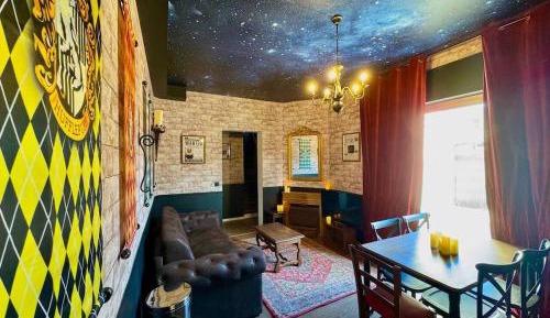 Two-Bedroom Deluxe Apartment