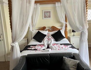 Deluxe Double Room with Shower