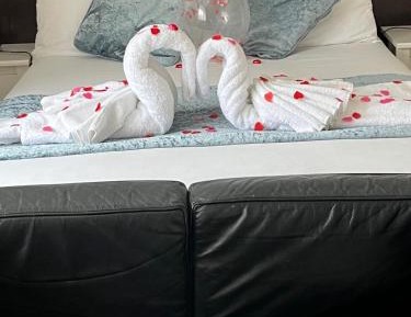 Double Room with Shared Bathroom