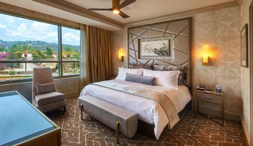 Signature Suite King - Adult Only 21+ (Willows Hotel)