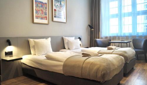 Twin Room with Private Bathroom