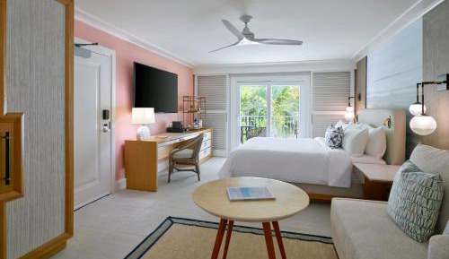 Garden View King, Guest room, 1 King, Sofa bed, (Hearing Accessible)