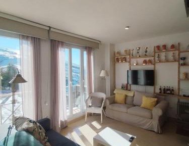 Three-Bedroom Apartment with Mountain View