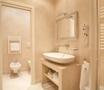 Junior Suite with Pool View