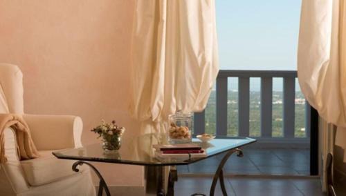 Deluxe Double Room with Balcony and Sea View