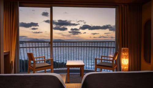 Twin Room with View