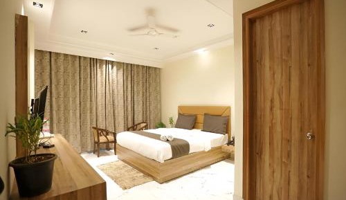 Deluxe Family Room