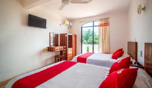 Deluxe Queen Room with Two Queen Beds