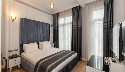 Large Double Room