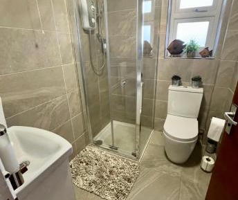 Single Room with Shared Bathroom