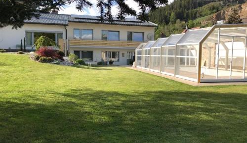 One-Bedroom Apartment with Garden