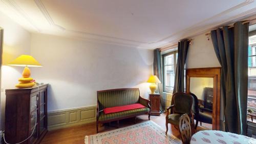 One-Bedroom Apartment