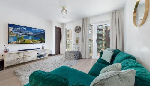 Two-Bedroom Apartment with Balcony