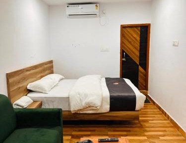 Deluxe Queen Room