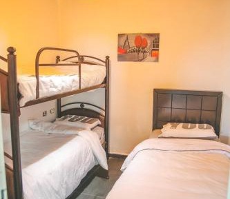 Deluxe Room (1 adult + 2 children)
