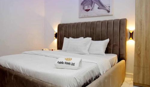 Deluxe One-Bedroom Apartment with City View