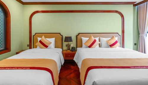 Triple Room with City View