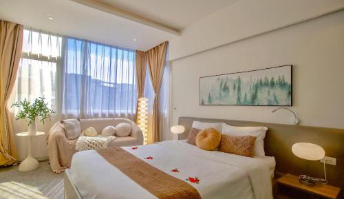 Suite with City View