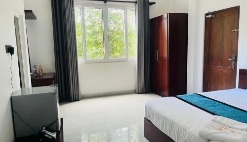 Deluxe Double or Twin Room with Mountain View