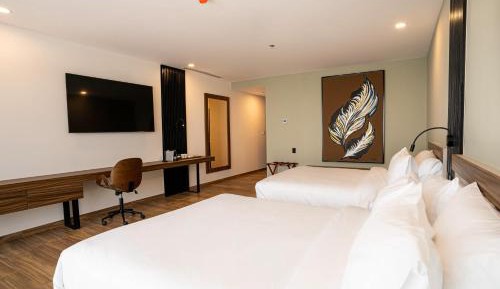 Queen Room with Two Queen Beds - Accessible/Non-Smoking