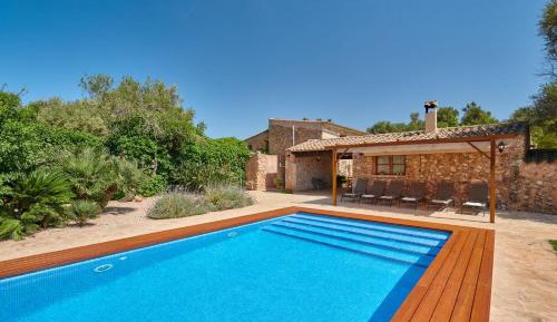 Villa with Garden View