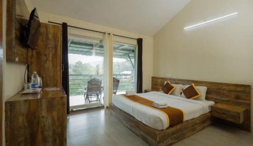 Deluxe Double Room with Balcony