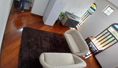 Deluxe Studio