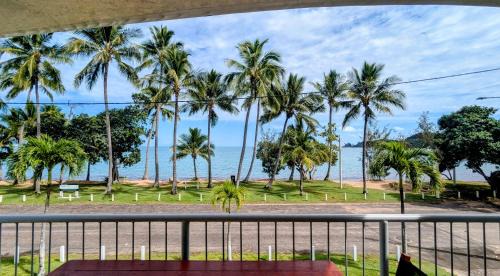 Two-Bedroom Apartment with Balcony and Sea View