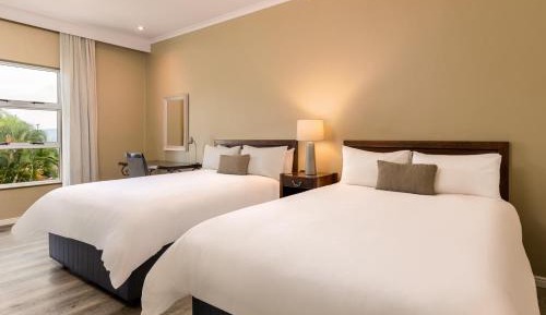 Larger Guest room, 2 Double