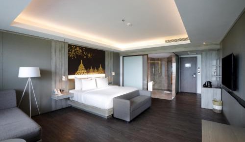 Premier King Room with Balcony