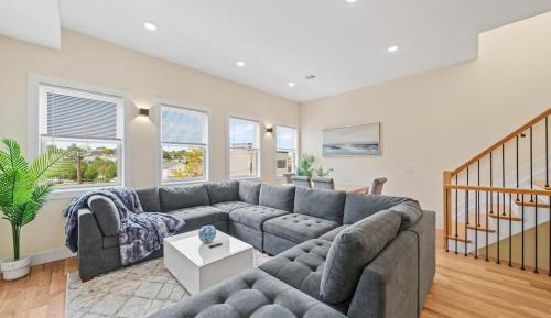 Three-Bedroom Premium Apartment with Balcony