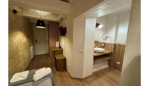 Large Single Room
