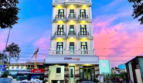 One-Bedroom Apartment with Balcony