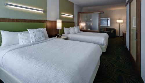 Queen Suite with Two Queen Beds