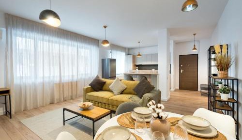 Two-Bedroom Deluxe Apartment with Garden View
