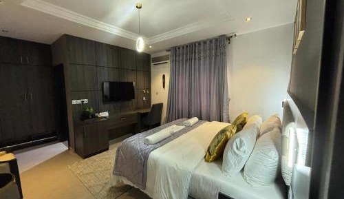 Standard Suite