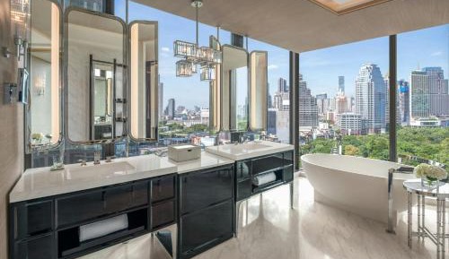 Amaranth King Suite - Club Lounge Access  (THB 2,000 hotel credit per stay from 1 Sep to 31 Oct 2025)